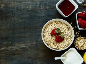 5 وصفات صحية باستخدام دقيق الشوفان