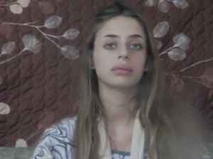 ميا شيم 21 سنة كانت قد اعتقلت خلال الحفل الموسيقي الذي داهمته الكتائب في السابع من الشهر الجاري 