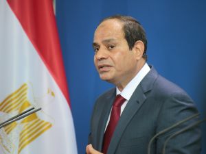 وقال السيسي أن فكرة تهجير الفلسطينيين إلى سيناء يعني جر مصر إلى حرب ضد إسرائيل