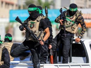 القسام تقصف تل ابيب