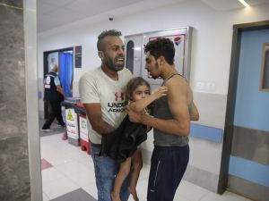  اعلنت وزارة الصحة الفلسطينية عن ارتفاع عدد الضحايا الى  770 شهيد و4000 جريح في قطاع غزة