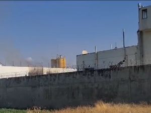 3 قتلى اثر اضرام نزلاء النار خلال تمرد في "سجن زحلة" بلبنان