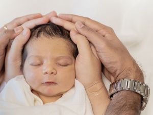 هل يحزن الآباء بشكل مختلف عن الأمهات؟