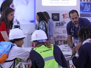 كلية الهندسة في جامعة أبوظبي تشارك في معرض ومؤتمر أبوظبي الدولي للبترول (أديبك 2023)