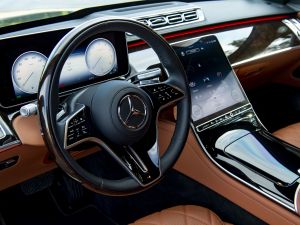 مرسيدس-بنز عُمان تقدم عرضاً حصرياً على سياراتي Mercedes-AMG GLE كوبيه والفئة S