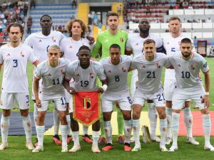 Belgium's players pose for a team photo ahead the UEFA Euro 2024 qualifying first round group F football match between Azerbaijan and Belgium at the Dalga Arena in Baku on September 9, 2023. (Photo by Tofik BABAYEV / AFP)