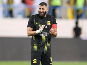 Ittihad's French forward #09 Karim Benzema gestures during the Saudi Pro League football match between Al-Ittihad and Al-Akhdoud at Prince Hathloul bin Abdulaziz Stadium in Najran on September 14, 2023. (Photo by AFP)
