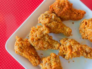 3 وصفات بديلة وصحية لدجاج KFC