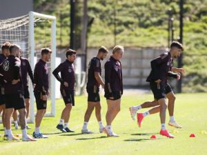 Kai Havertz (R) and teammates exercise during a training session of the German national football team at New England Revolution training center on October 13, 2023 in Foxborough, Massachusetts. Alex Grimm/Getty Images/AFP (Photo by ALEX GRIMM / GETTY IMAGES NORTH AMERICA / Getty Images via AFP)