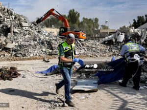 دمار في أحد مستوطنات غلاف قطاع غزة