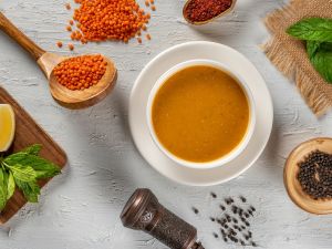 5 وصفات مختلفة من شوربة العدس