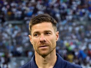 Bayer Leverkusen's Spanish coach Xabi Alonso attends the pre-season friendly football match between Olympique Marseille (OM) and Bayer Leverkusen at the Stade Velodrome in Marseille, southern France on August 2, 2023. (Photo by CLEMENT MAHOUDEAU / AFP)