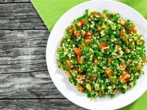 طريقة عمل التبولة بالتفاح الأخضر