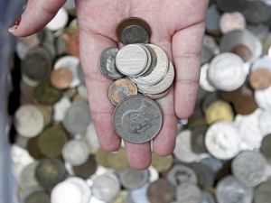 تفسير حلم جمع النقود المعدنية من الارض