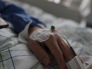 تفسير رؤية أحد الأقارب مريض في المنام