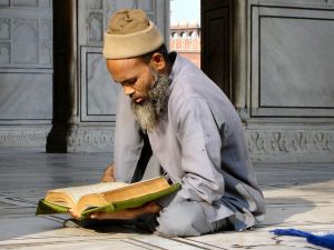 تفسير رؤية شيخ معروف في المنام