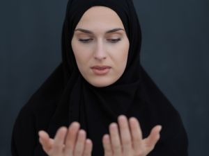دعاء الحصول على وظيفة جديدة وسد الديون