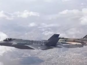 اسرائيل تقصف مواقع لحزب الله قرب دمشق