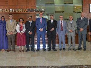 تعاون مشترك بين جامعة أبوظبي وأكاديمية الملكة رانيا لتدريب المعلمين