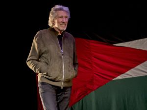 Roger Waters sparks controversy with Israel-Hamas remarks on October 7th events. (Martin Bernetti/ AFP)