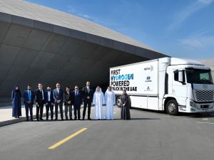 Hyundai Motor And Beeah Group Sign Mou To Test The First Hydrogen Truck In The United Arab Emirates