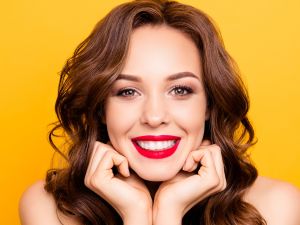 ماذا تكشف الغمازات عن شخصيتك؟
