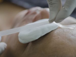 آثار انفجار القنابل على العيون اثناء الحروب