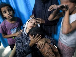 مستشفيات ميدانية تركية لغزة ورفض فلسطيني لإقامة مخيمات للنازحين جنوبي القطاع