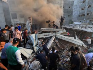 عشرات آلاف الشهداء والجرحى في قطاع غزة