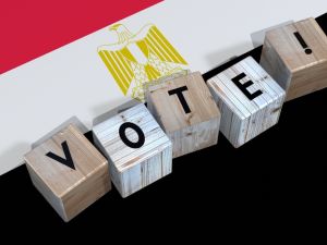 مرشحين ينافسون السيسي