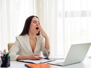 مخاطر قلة النوم ونصائح للحصول على نوم جيد 