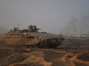 دبابة إسرائيلية مدمرة