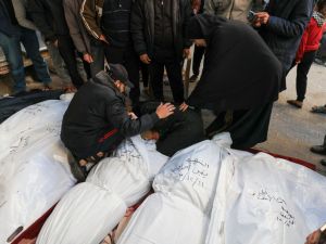 مشروع قرار يطالب بوقف فوري لإطلاق النار لأسباب إنسانية في العدوان الإسرائيلي على غزة.
