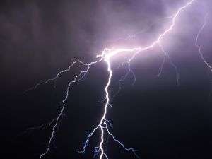 هل الدعاء وقت الرعد والبرق مستجاب؟