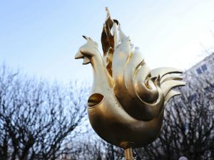 s the new golden rooster containing relics before it is installed atop the spire of Notre Dame cathedral as part of its reconstruction, in central Paris. (Photo by Thomas SAMSON / AFP) Notre Dame cathedral