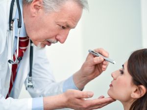 طبيب البوابة: مشاكل الرؤية وطرق حماية العين 