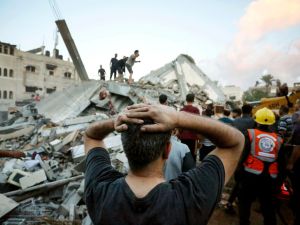 تواصل الغارات العنيفة والمكثفة على قطاع غزة