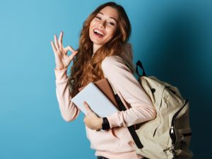 أفضل طريقة لارتداء حقيبة الظهر 
