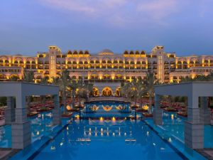 Jumeirah Zabeel Saray Announces a Mystical Night Pool Party