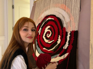Hande Erçel 