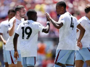 Moussa Diaby of Aston Villa celebrates with teammates after scoring the teams second goal during the Premier League Summer Series match between Aston Villa and Brentford FC at FedExField on July 30, 2023 in Landover, Maryland. (Photo by Patrick Smith / GETTY IMAGES NORTH AMERICA / Getty Images via AFP)