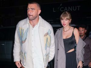 Dads are bonding with young daughters over Taylor Swift-Travis Kelce romance. (Gotham/GC Images)