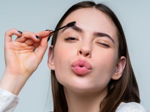 ما علاقة شكل الحواجب بخصائص شخصيتك؟ 