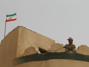 جندي إيراني