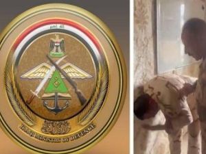 ضابط في الجيش العراقي يوجه صفعات ولكمات إلى زميله الذي يحمل رتبة عقيد