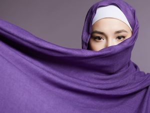 تفسير حلم ارتداء الحجاب لغير المحجبة في المنام