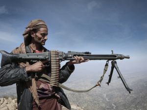منذ العدوان الاسرائيلي على غزة في اكتوبر الماضي قامت القوات الحوثية باستهداف سفن شحن إسرائيلية 
