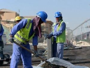 عمال عراقيون