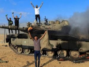 اهالي المستوطنين طالبو الاعلاميين بالتجسس لصالح اسرائيل