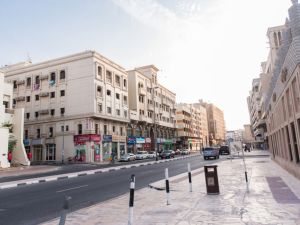 مطاعم شارع الرقة دبي
